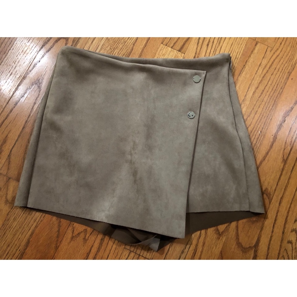 ZARA Beige Suedette Wrap Skort Size: S
